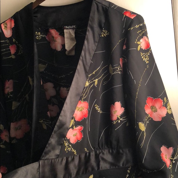 Floral silk kimono - Picture 4 of 5